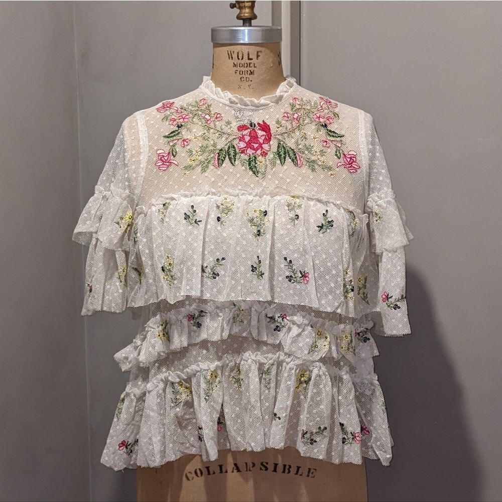 Zara embroidered lace top